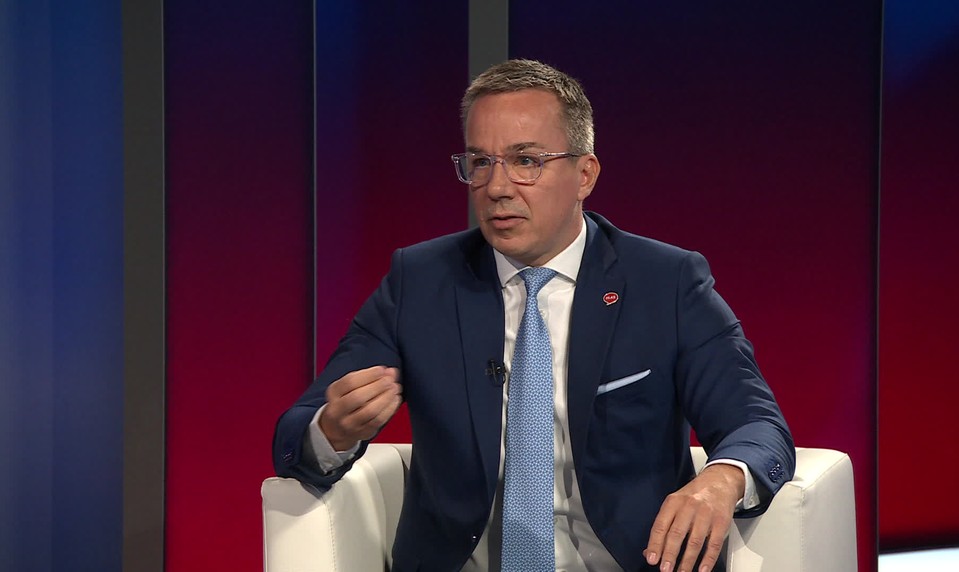 Politika 24: Nikoho nebudeme zo spolupráce vylučovať, povedal minister Erik Tomáš
