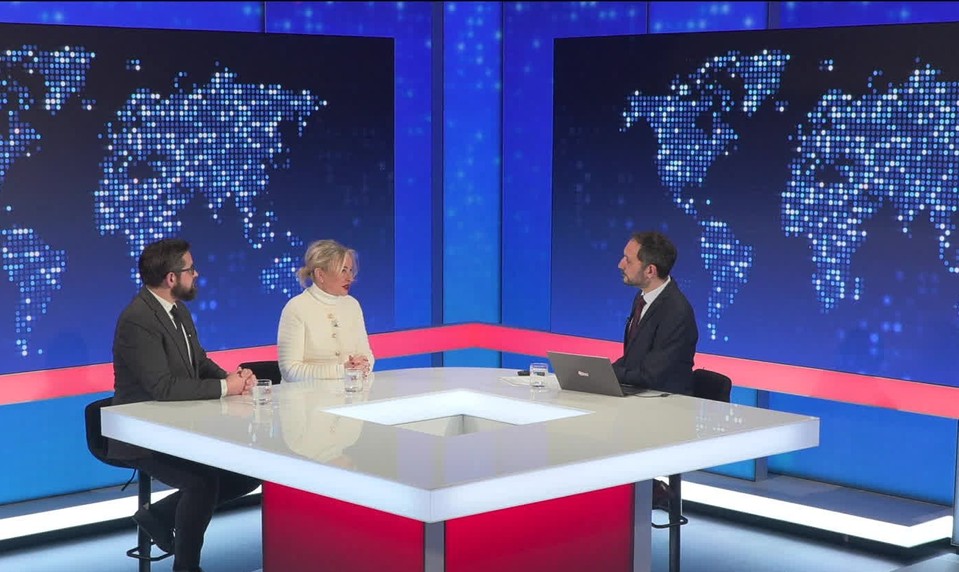 Politický súhrn 24: Parlament ako bojisko