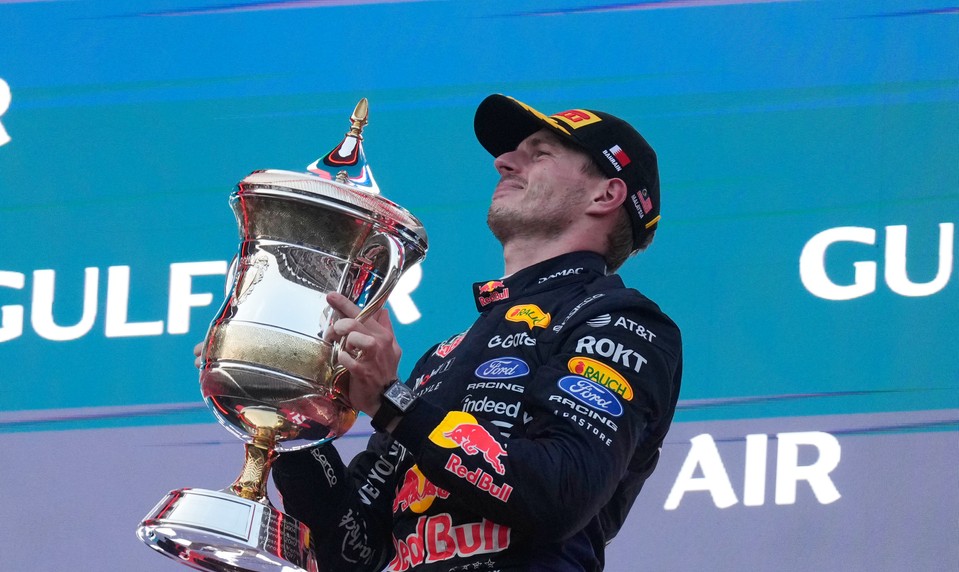 Premiérový triumf VERSTAPPENA v sezóne