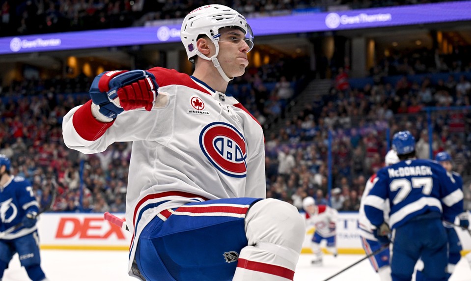 Tréner Rangers vychvaľoval Slafkovského, označil ho za superhviezdu