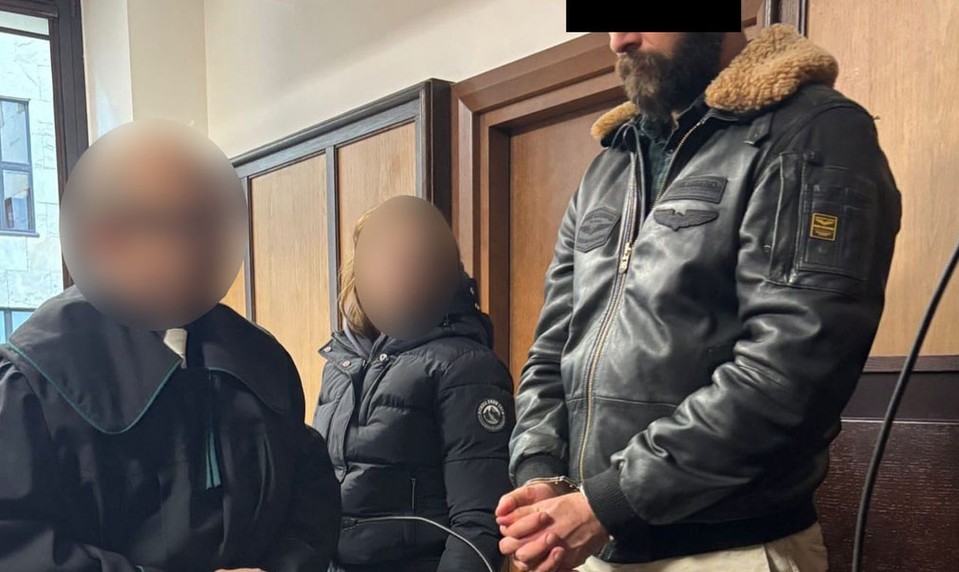 Hľadaný Slovák sa pred poľskou políciou ukrýval v pohovke