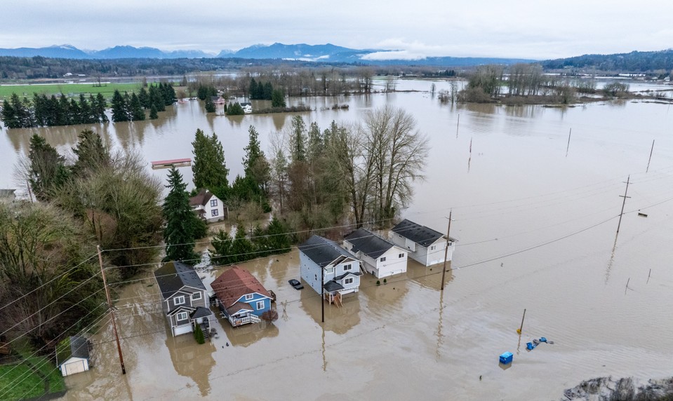 Pre povodne v štáte Washington evakuovali desiatky tisíc ľudí