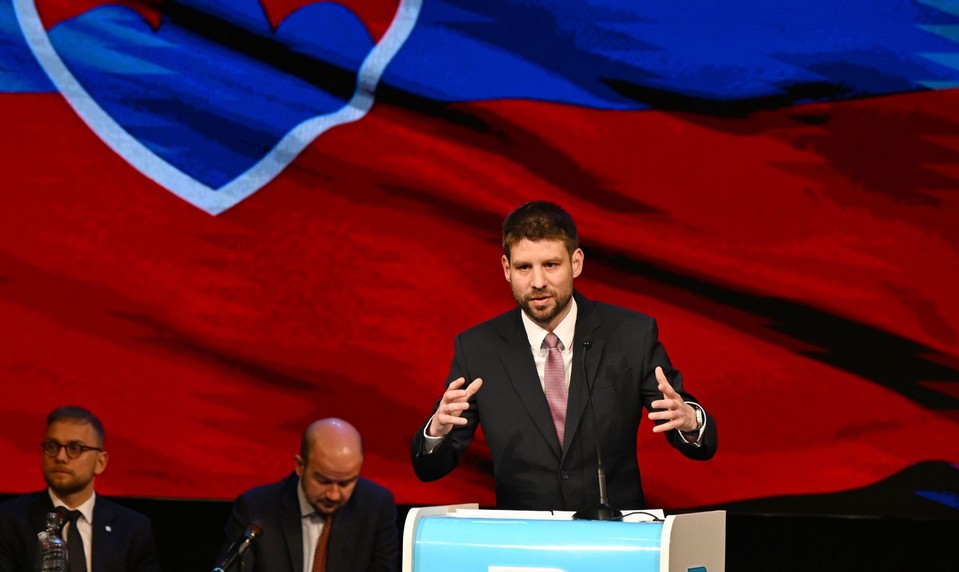 „Ďalší na rade na volebnú porážku musí byť Fico.“ Politici reagujú na maďarské voľby