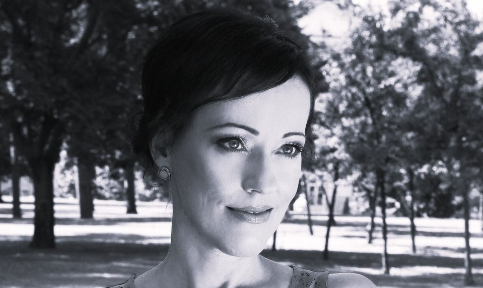 Zomrela autorka ženských románov Jana BENKOVÁ (†55)