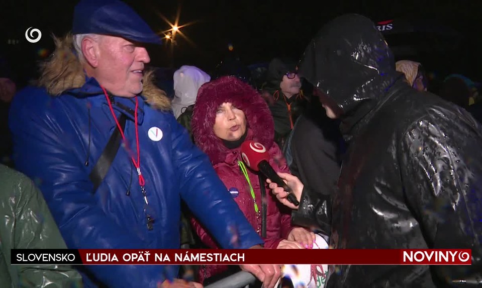 ĽUDIA OPÄŤ NA NÁMESTIACH