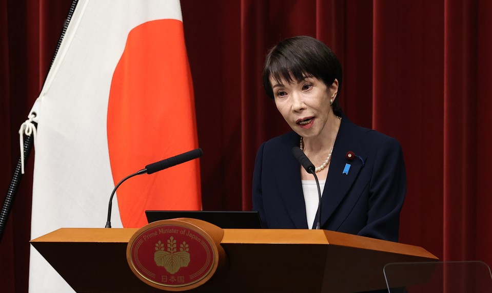 Japonská premiérka rozpustila parlament, krajinu čakajú predčasné voľby