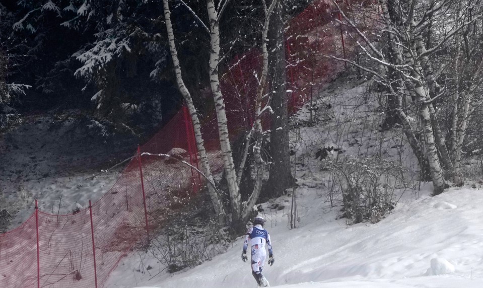 Zničený favorit slalomu utekal k lesu, vyzdvihli ho policajti