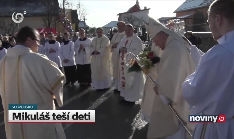 Mikuláš teší deti