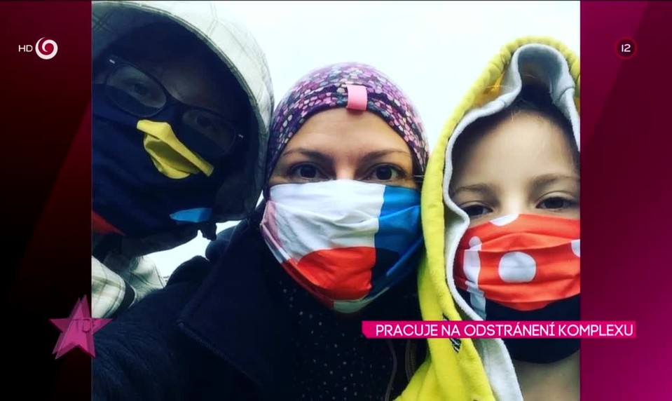 PRACUJE NA ODSTRÁNENÍ KOMPLEXU