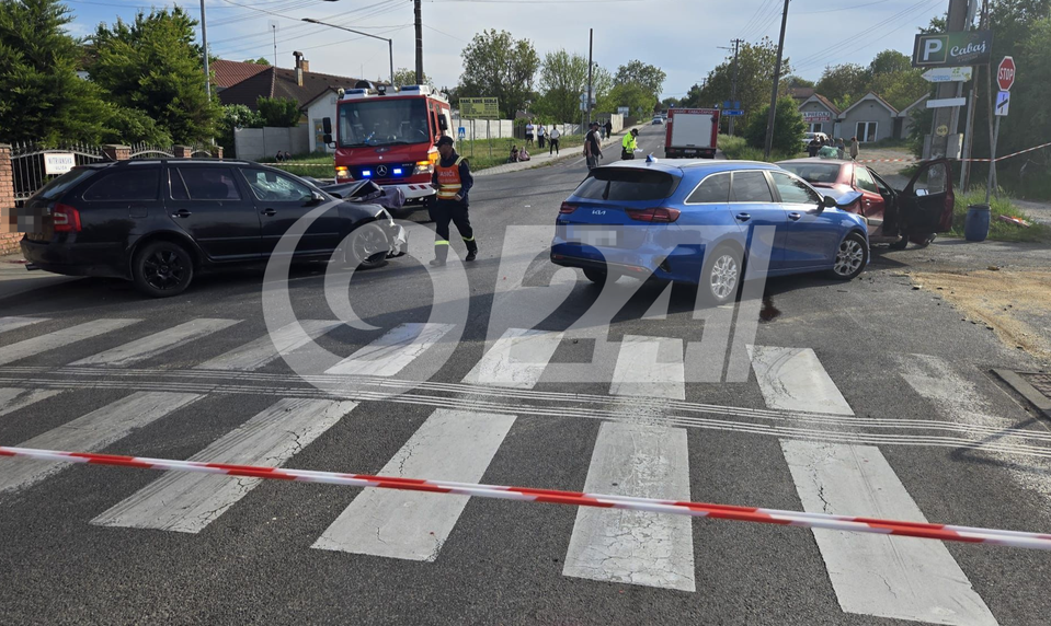 Tragická nehoda v obci Cabaj Čápor: 76-ročný muž neprežil zrážku troch áut