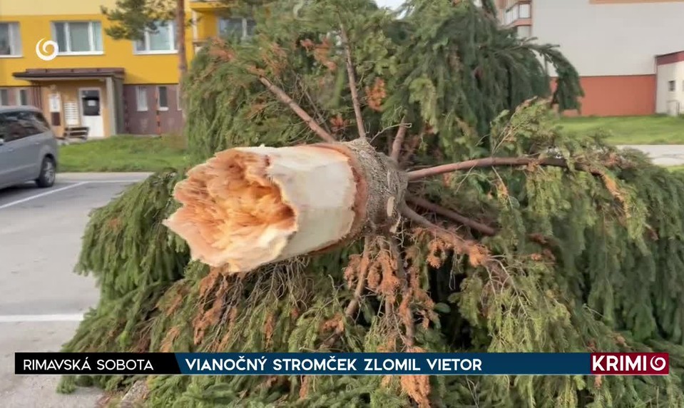 VIANOČNÝ STROMČEK ZLOMIL VIETOR