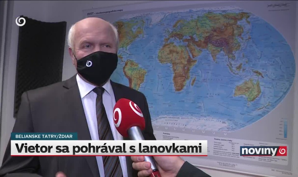 Vietor sa pohrával s lanovkami