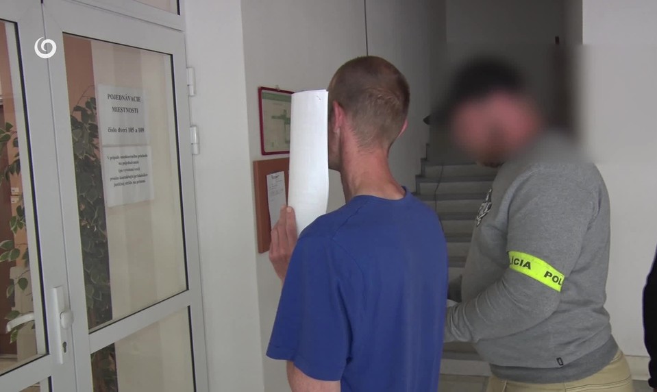 Ženu v Trenčíne napadol násilník dlažobnou kockou. Jej krik začul náhodný svedok