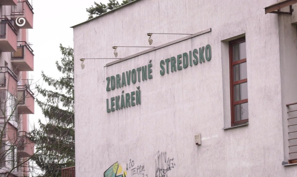 Páchateľ s nožom prepadol lekáreň vo Zvolene. Do hodiny ho zadržala polícia