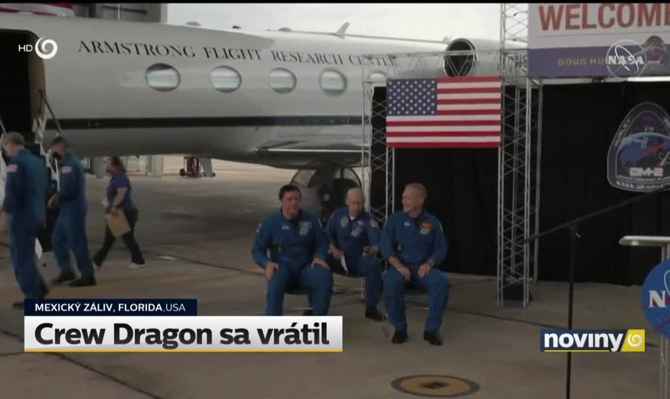 Crew Dragon sa vrátil