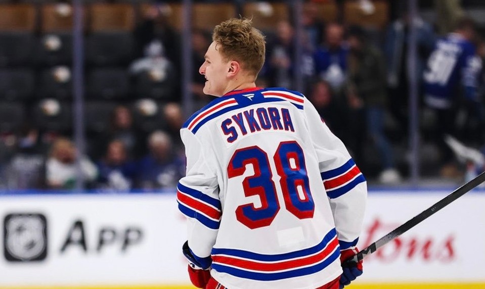 Tréner chválil SÝKORU, stíhal šialenému tempu NHL