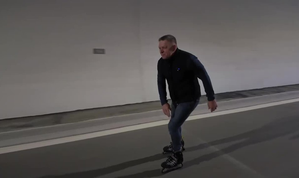 Tunel Višňové je po 27 rokoch otvorený, premiér Fico ho prešiel na korčuliach