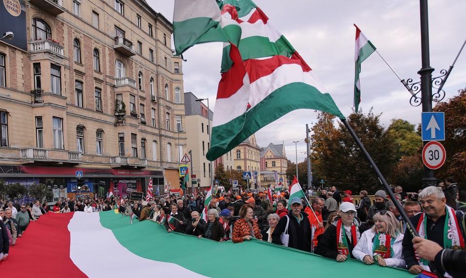 Prieskum naznačuje obrat: Maďari čoraz viac veria vo víťazstvo opozície