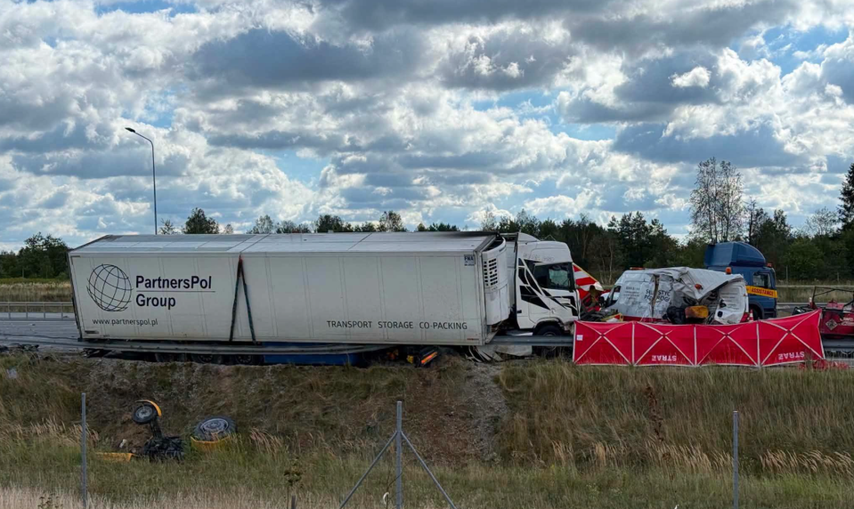 Tragická nehoda na diaľnici v Poľsku. Kamión narazil do pracovníkov údržby, štyria zomreli