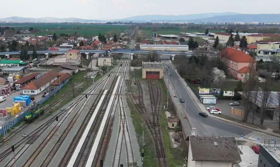 Južná železnica je modernizovaná, no stav infraštruktúry stále vyžaduje miliardy