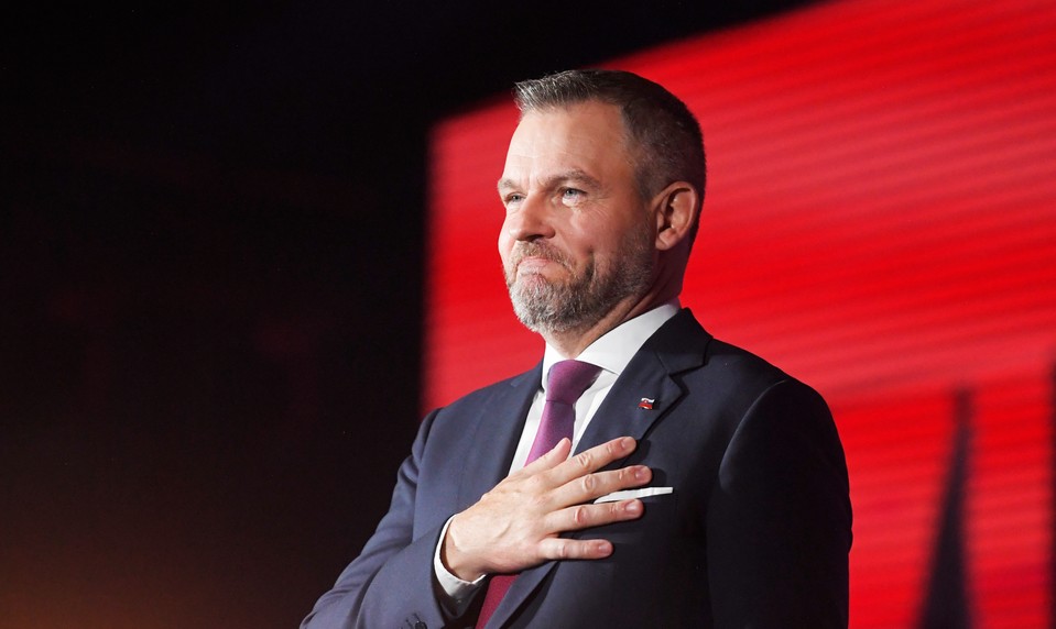 Pellegrini je pripravený prijať Kmecovu demisiu, čaká na informáciu o nástupcovi