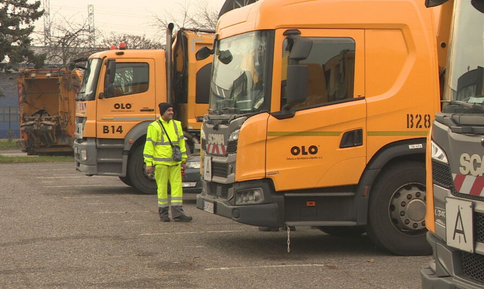 Pozor na falošných koledníkov: Počas Adventu sa vydávajú za smetiarov