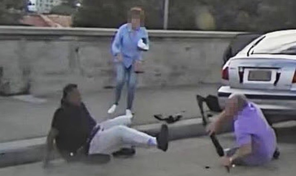 Manželský pár zomrel v náručí po pokuse odzbrojiť strelca na pláži v Sydney