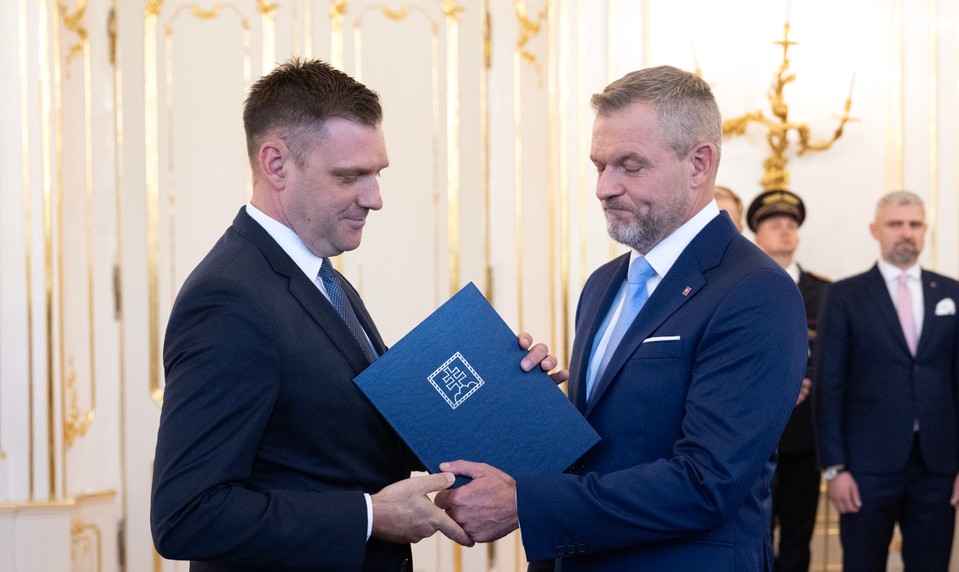 Prezident oficiálne odvolal Tarabu z funkcie ministra. Rezort dočasne povedie premiér