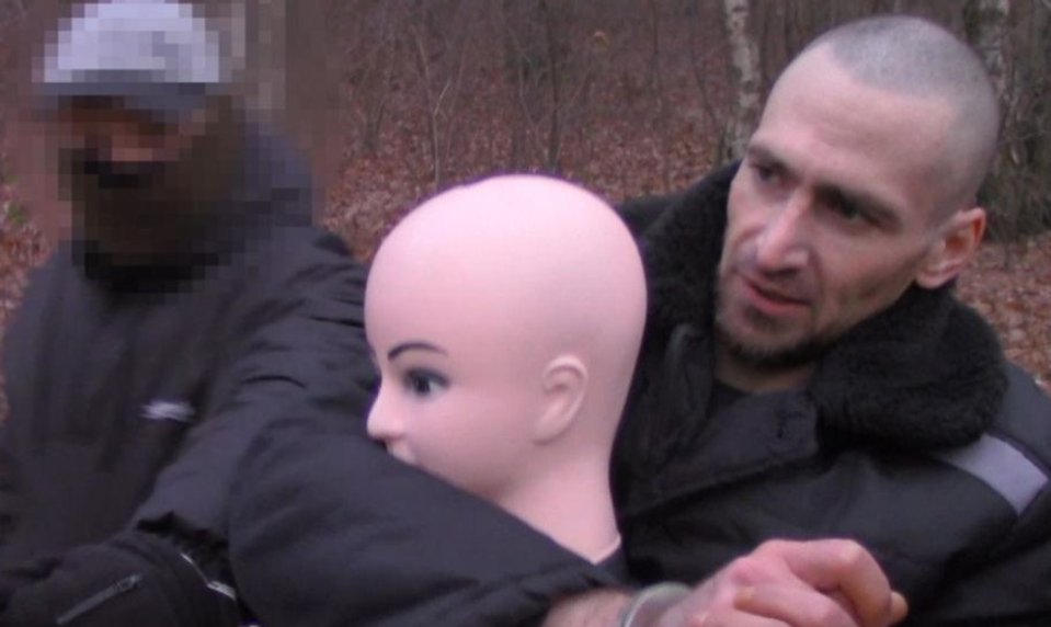 Rusi poslali na front sériového vraha. Teraz po "sosnovskom maniakovi" pátrajú