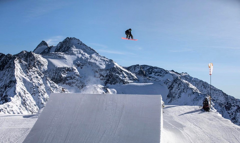 Snowboardista JÓZSA na najvyššom stupienku