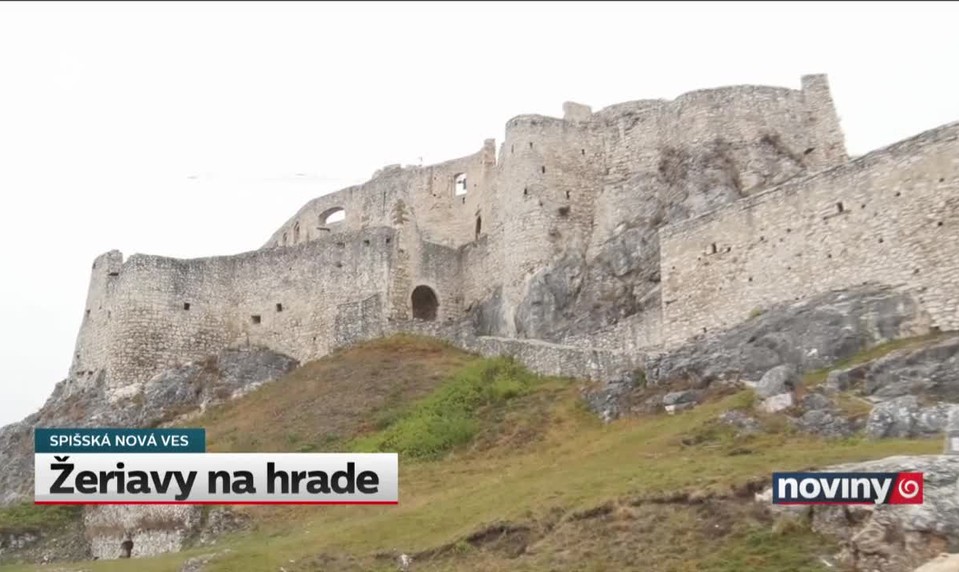 Žeriavy na hrade