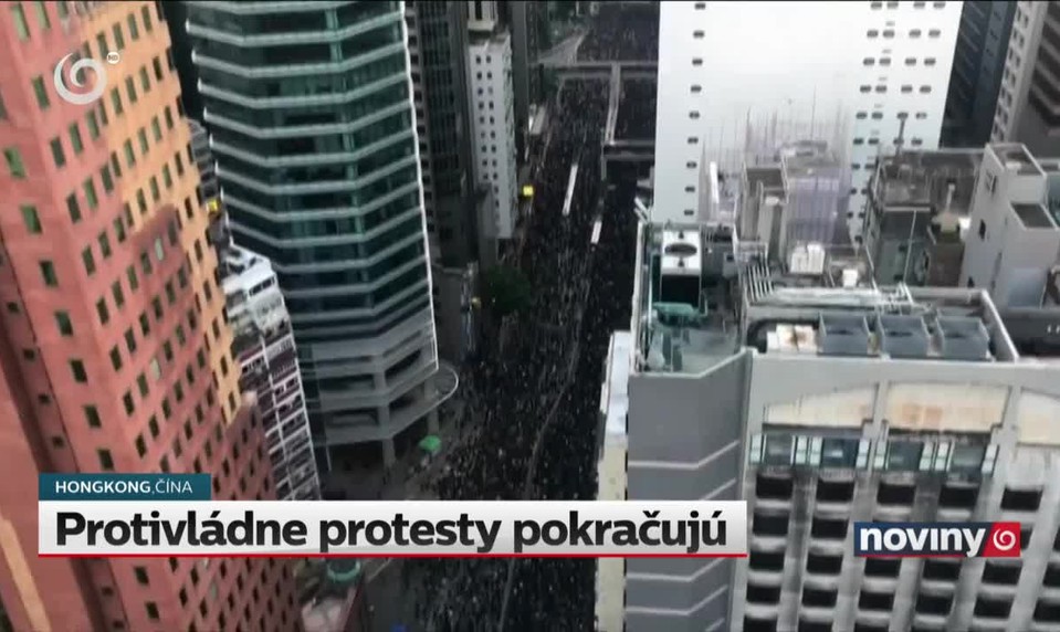 Protivládne protesty pokračujú