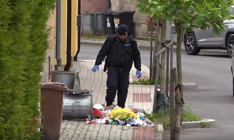 Okrem detskej ruky našli ďalšie časti tela. Podozrivá žena mohla byť tehotná