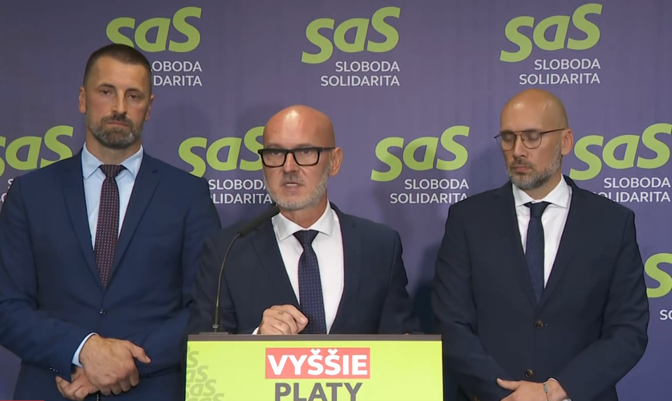 Nafta smeruje k dvom eurám, varuje SaS. Vyzýva vládu na zníženie DPH z pohonných látok