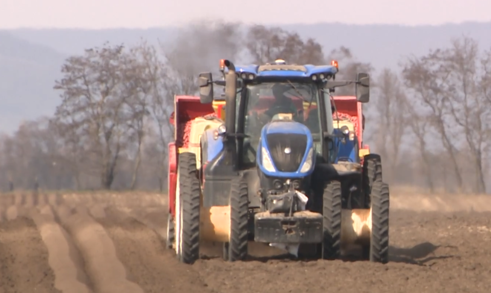Farmári sa už môžu uchádzať o zelenú naftu. Kde a ako si podať žiadosť?