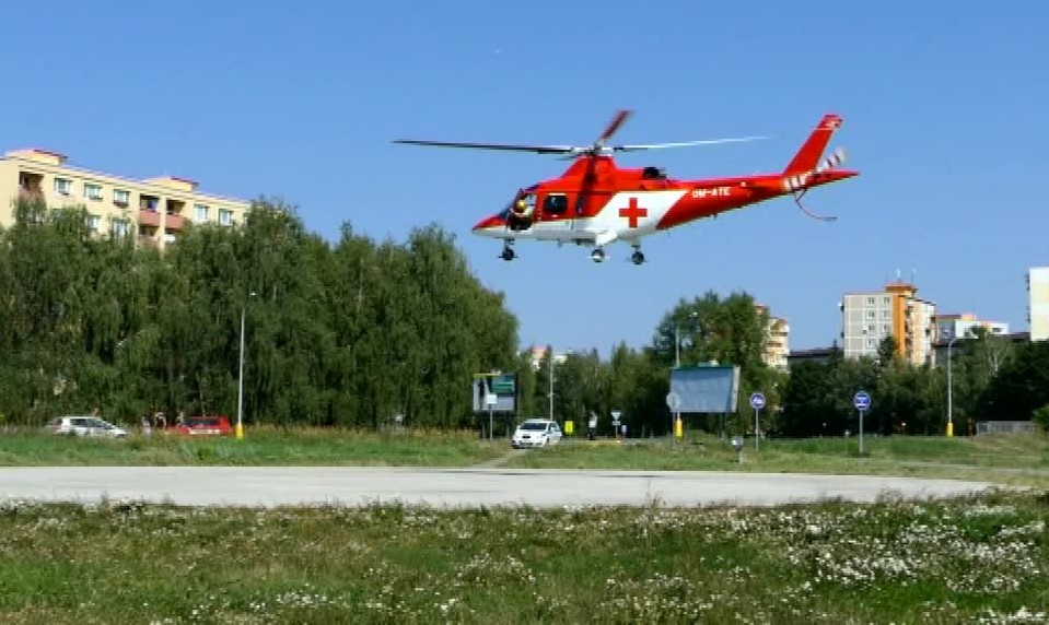 Dodávke sa počas jazdy odpojil prívesný vozík, spôsobil vážnu nehodu