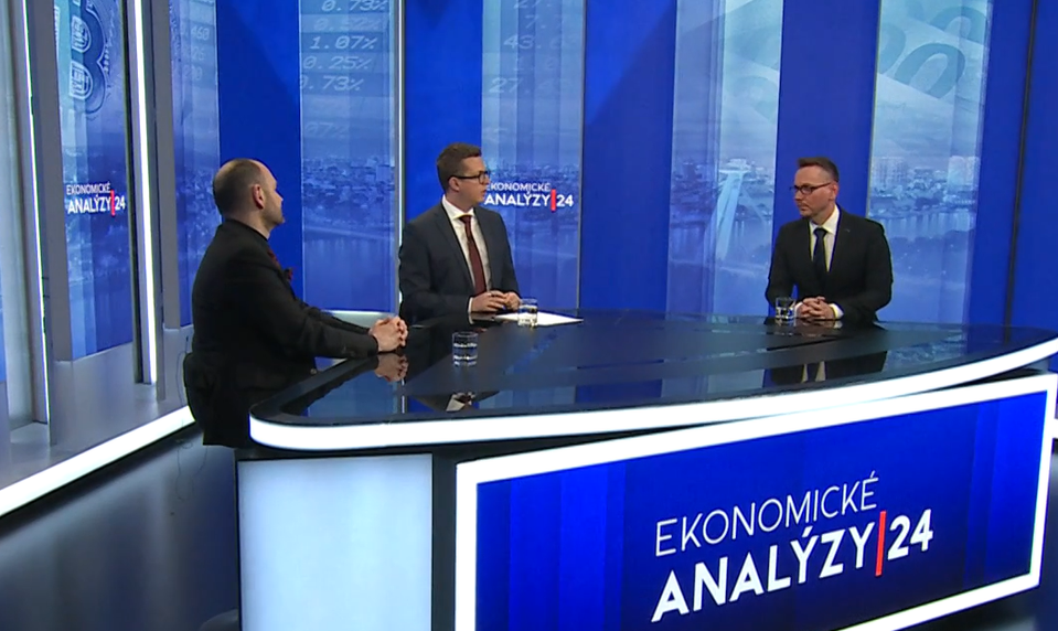 Ekonomické Analýzy 24: Blokáda Hormuzského prielivu aj politika amerického prezidenta Donalda Trumpa