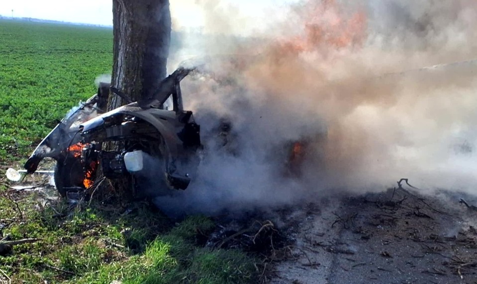 Tragické dopoludnie v Trnavskom kraji. Vodič uhorel vo svojom aute