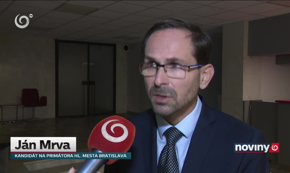 Prídu malí futbalisti o ihrisko?