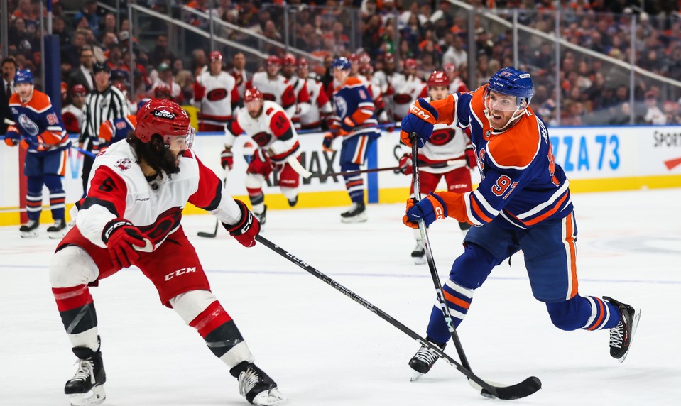 MCDAVID píše históriu svetového hokeja, začína útočiť na rekordy GRETZKEHO