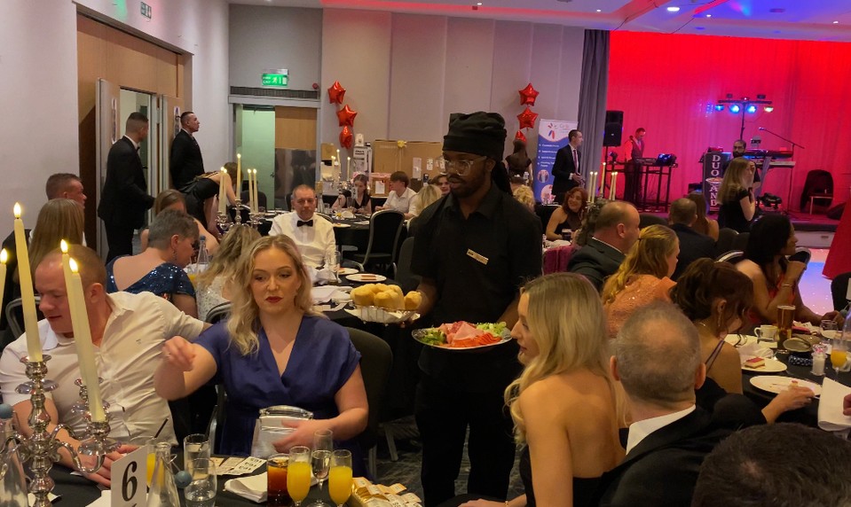 Takmer 350 hostí oslávilo slovenskú kultúru na plese v Birminghame