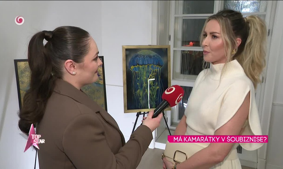 MÁ KAMARÁTKY V ŠOUBIZNISE?