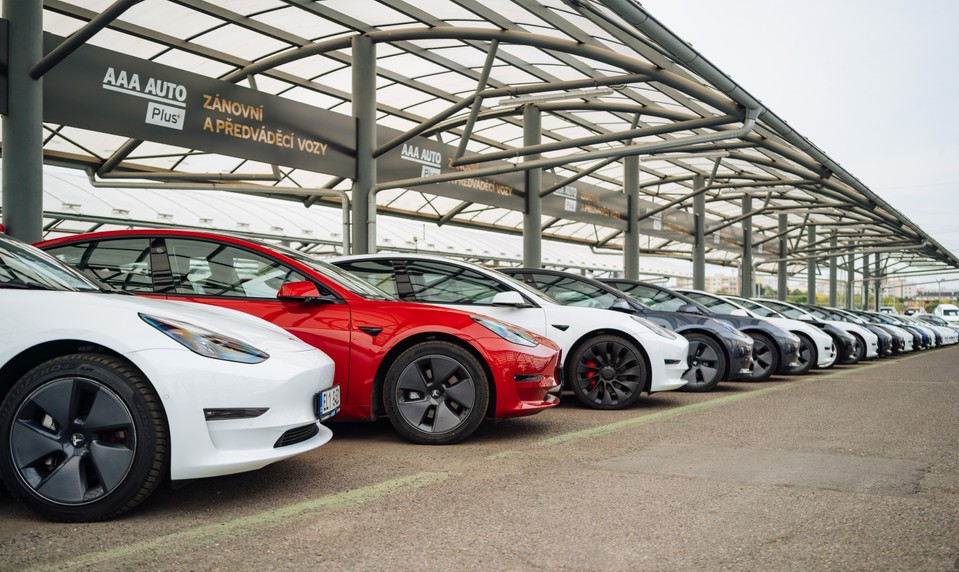 Elektromobily bližšie k ľuďom: EV Tour prináša do Bratislavy skúšobné jazdy aj rady odborníkov