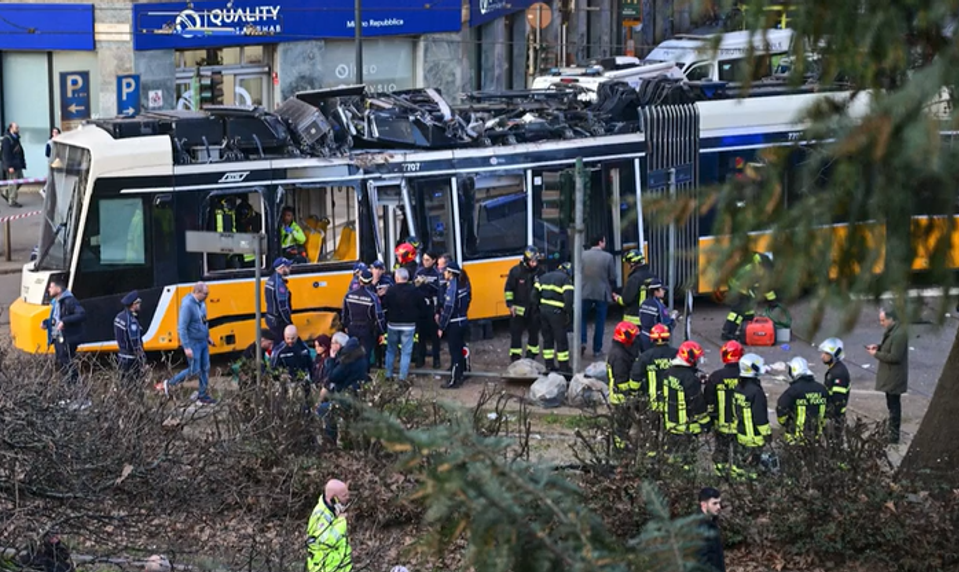 Električka v Miláne narazila do budovy, jeden človek zomrel. Ďalších 40 sa zranilo