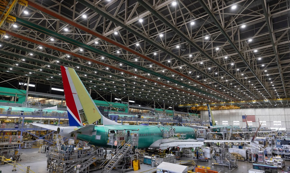 Boeing čelí ďalšiemu problému: Stovky lietadiel 737 MAX môžu mať nesprávne namontované sedadlá