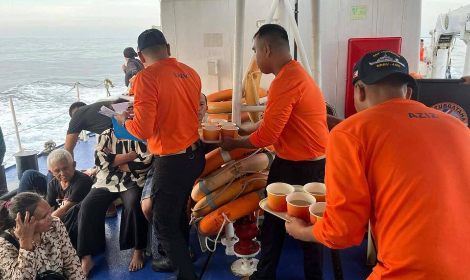 Trajekt s vyše 350 ľuďmi sa potopil pri Filipínach, hlásia 15 mŕtvych