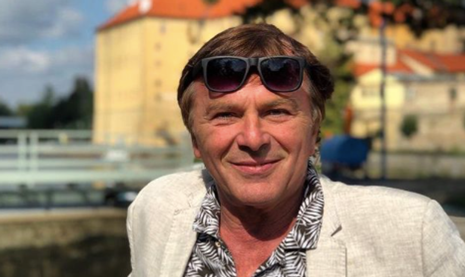 Strach o princa z Popolušky! Trávníček v umelom spránku po náročnej operáciu srdca!