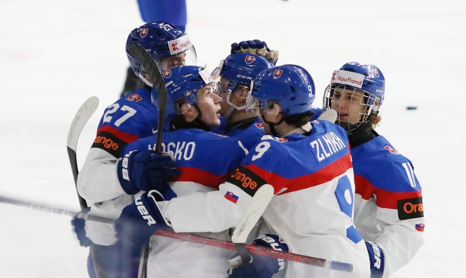 Štartujú juniorské MS v hokeji, ako prvé nás preverí Švédsko