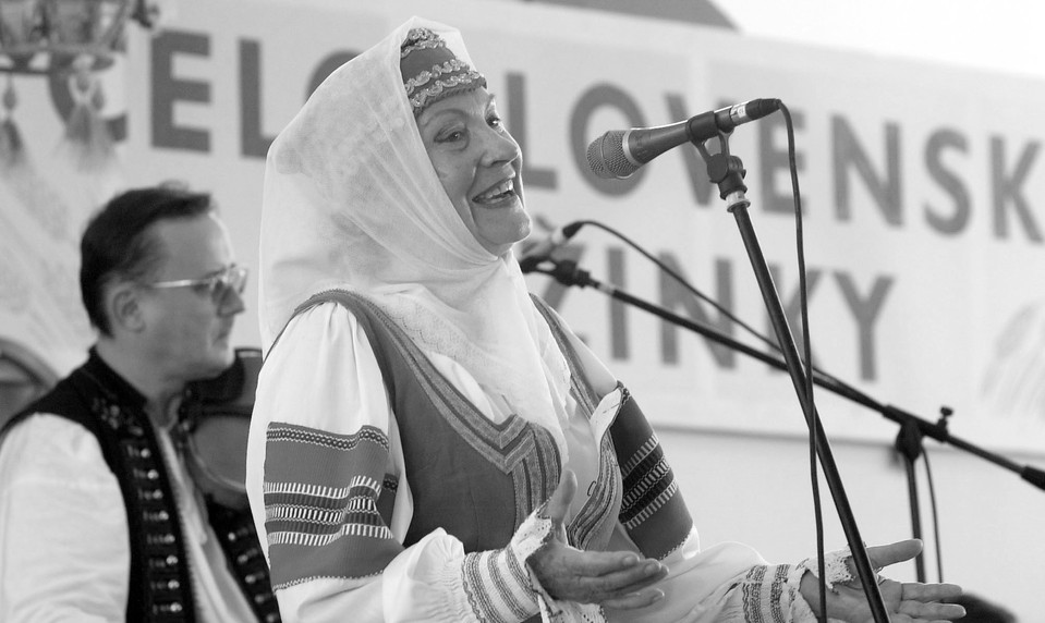 Zomrela Darina Laščiaková. Legendárna interpretka ľudových piesní a etnografka mala 94 rokov