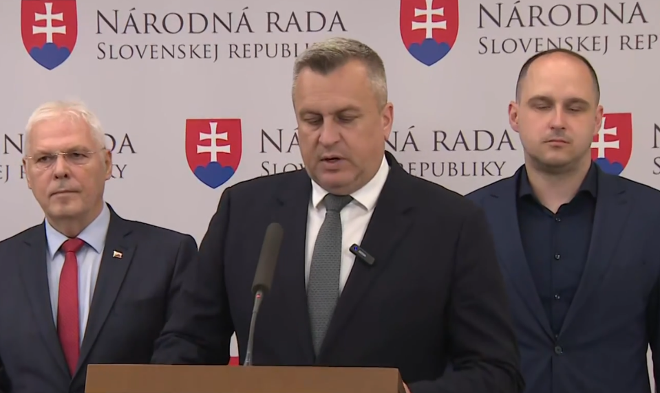 Tlačová beseda Andreja Danka o postoji k Ukrajine